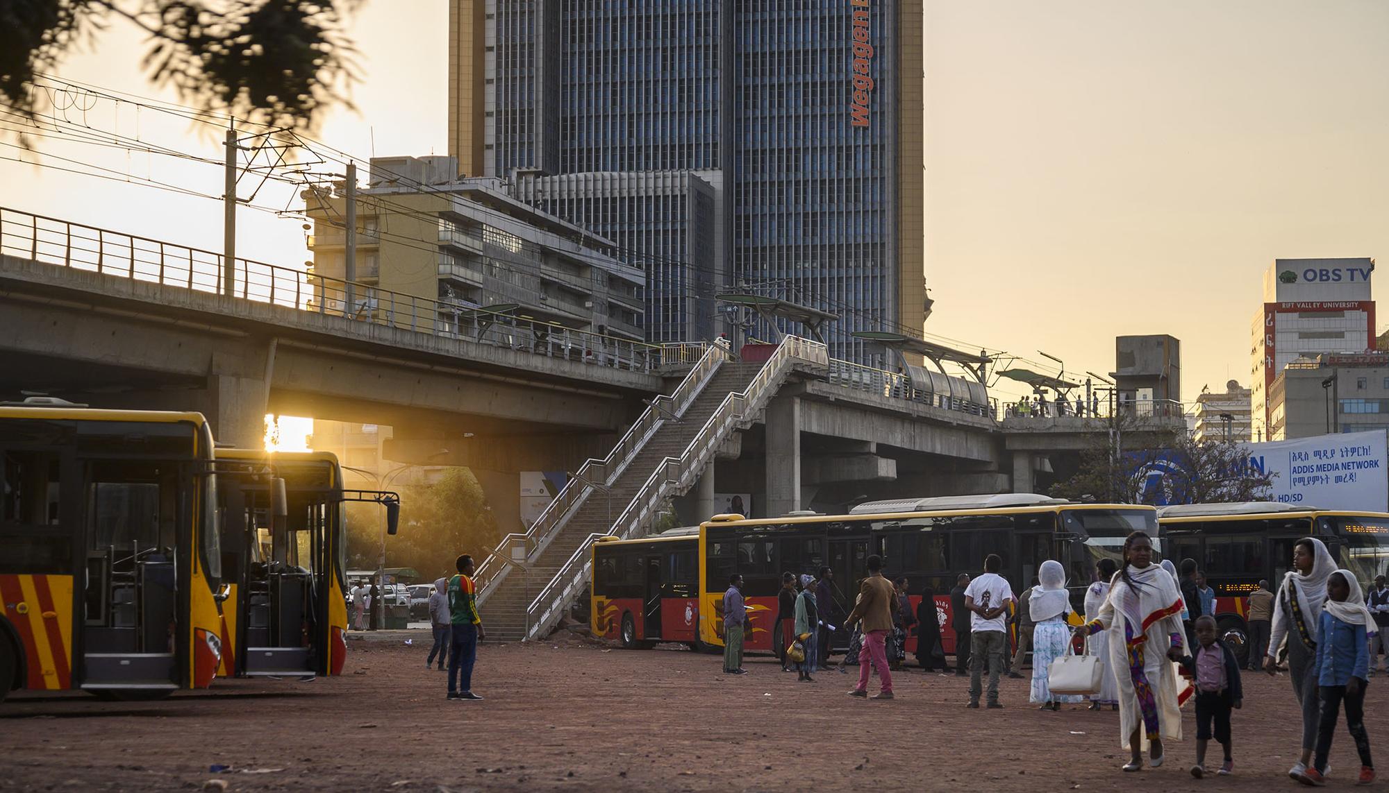 Addis Abeba estacion de autobuses Etiopia